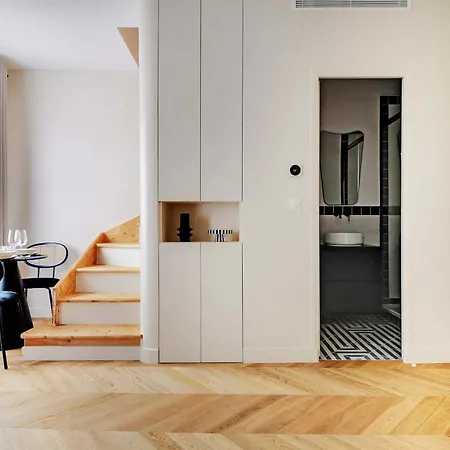 Appartamento Lovely Parisian Near The Eiffel Tower