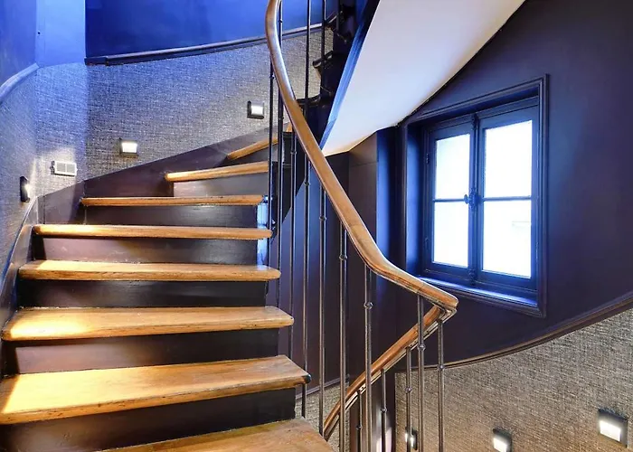 Διαμέρισμα Lovely Parisian Near The Eiffel Tower Παρίσι